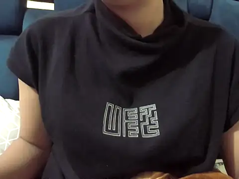 Snapshot of Aradya_ chatting on April 6, 2026, 4:52 pm Aradya online show from April 6, 2026, 4:52 pm