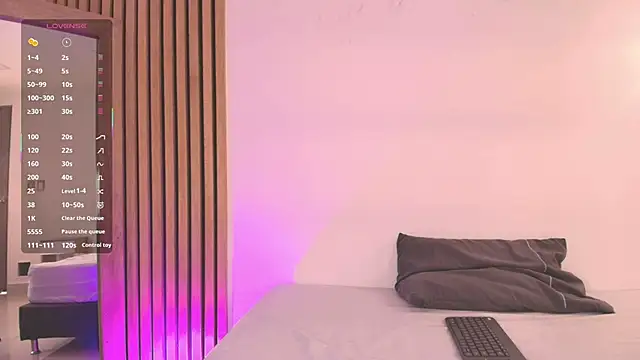 EmmaLopez11 online show from April 9, 2026, 12:10 pm