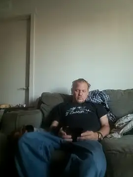 yourMasterisBored online show from April 21, 2026, 1:18 am