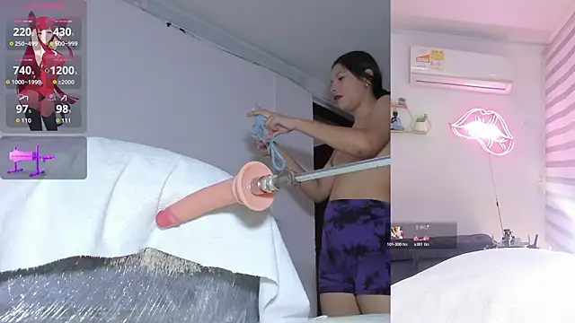 Bella Donne  online show from March 30, 2026, 5:14 pm