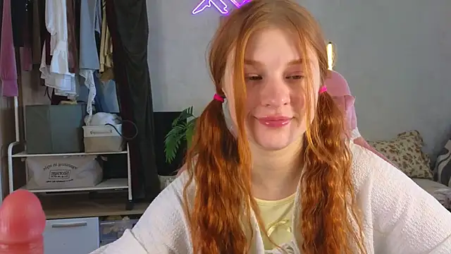 Snapshot of GoldenSunBunny chatting on May 8, 2026, 11:15 am GoldenSunBunny online show from May 8, 2026, 11:15 am