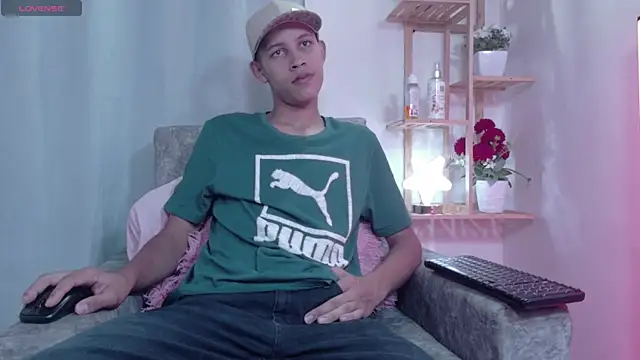 Noirvynn online show from April 20, 2026, 11:17 pm