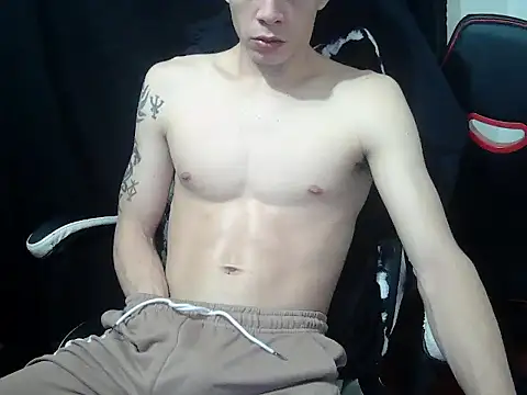 Snapshot of crixus11111 chatting on March 21, 2026, 6:29 am crixus11111 online show from March 21, 2026, 6:29 am