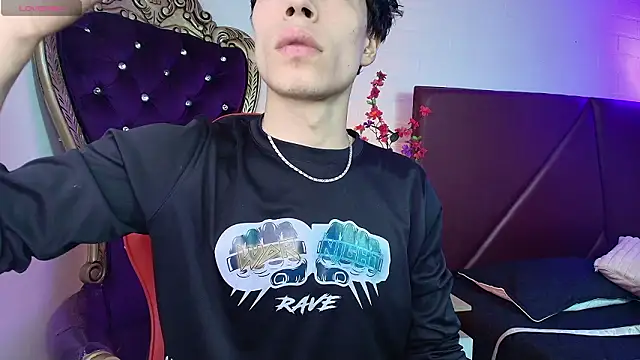 Andreew Style online show from March 25, 2026, 7:53 pm