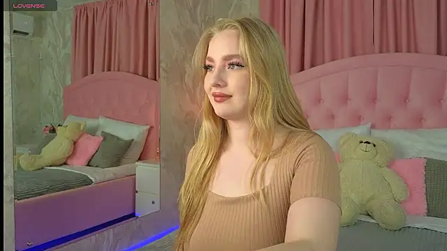 PollyNoire online show from March 21, 2026, 1:54 am