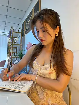 Xiaoxiao-y online show from June 5, 2026, 5:36 am