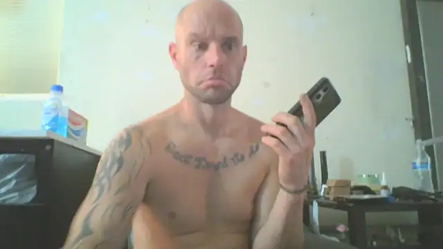 Snapshot of CaptCraker chatting on March 21, 2026, 10:46 pm CaptCraker online show from March 21, 2026, 10:46 pm