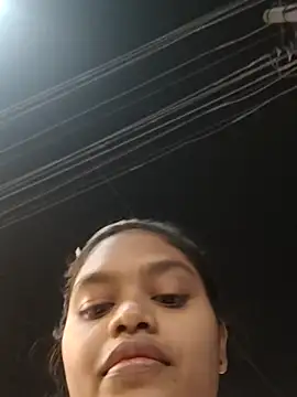 Snapshot of ezabela_ chatting on April 28, 2026, 3:39 pm ezabela online show from April 28, 2026, 3:39 pm