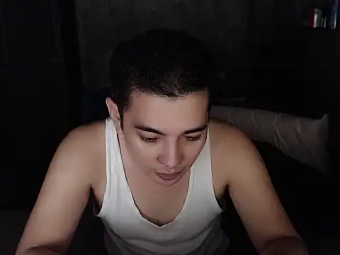Snapshot of Treat2Heaven chatting on April 10, 2026, 4:12 pm Treat2Heaven online show from April 10, 2026, 4:12 pm