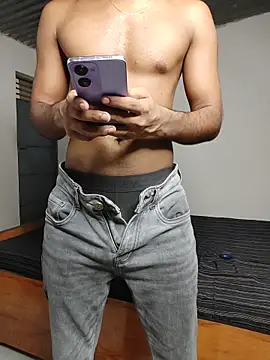 Snapshot of Iam_daku47 chatting on June 27, 2026, 4:23 pm Iam daku47 online show from June 27, 2026, 4:23 pm