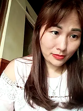 Lucxy-ki6 online show from April 13, 2026, 2:17 am