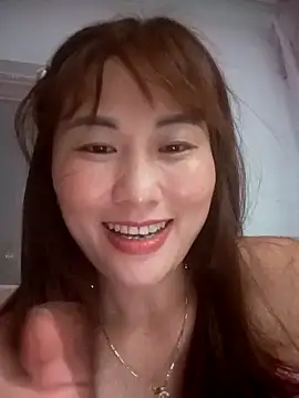 Lucxy-ki6 online show from April 20, 2026, 1:03 pm