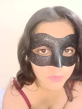 Hottymahi7 online show from June 19, 2026, 4:11 pm