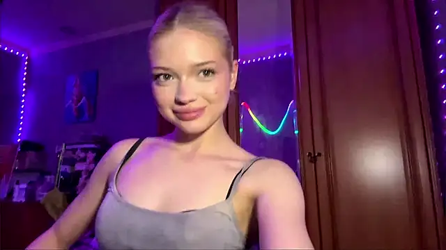 StacyChocopay online show from May 16, 2026, 1:02 am