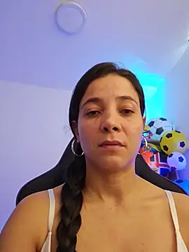 Snapshot of miaeyex chatting on June 12, 2026, 12:04 pm miaeyex online show from June 12, 2026, 12:04 pm