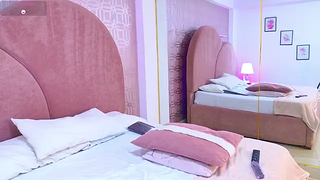 Melissa Elana online show from March 26, 2026, 12:33 pm