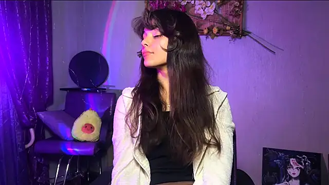 CareyDevan online show from April 7, 2026, 1:44 pm