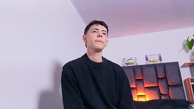 SebastianReed  online show from May 23, 2026, 5:23 am