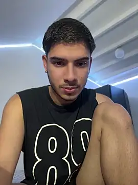 Snapshot of ApoloGray__ chatting on May 14, 2026, 9:54 pm ApoloGray online show from May 14, 2026, 9:54 pm