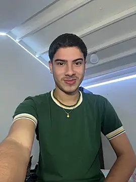 Snapshot of ApoloGray__ chatting on May 21, 2026, 8:49 pm ApoloGray online show from May 21, 2026, 8:49 pm