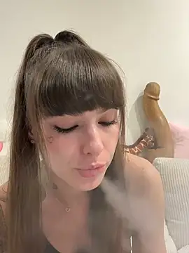 xsugarbabe online show from May 4, 2026, 4:58 pm