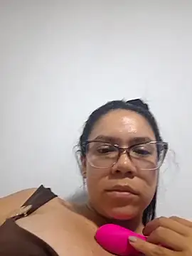 Snapshot of Aila_Phone chatting on May 4, 2026, 12:50 am Aila Phone online show from May 4, 2026, 12:50 am