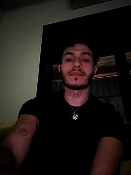 Snapshot of Thewildaliii0 chatting on April 24, 2026, 11:40 pm Thewildaliii0 online show from April 24, 2026, 11:40 pm