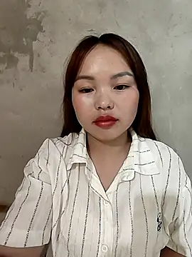 Mina xYx online show from April 19, 2026, 2:00 am