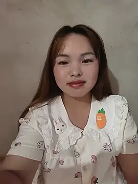 Snapshot of Mina_xYx chatting on May 27, 2026, 4:37 pm Mina xYx online show from May 27, 2026, 4:37 pm