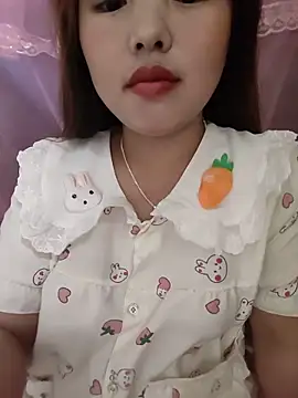 Snapshot of Mina_xYx chatting on May 31, 2026, 7:04 am Mina xYx online show from May 31, 2026, 7:04 am