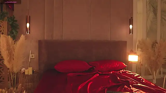 SerenaWest  online show from March 19, 2026, 4:22 pm