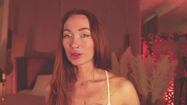 SerenaWest  online show from April 12, 2026, 4:12 pm