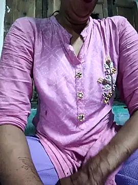 model seela online show from April 20, 2026, 12:02 am