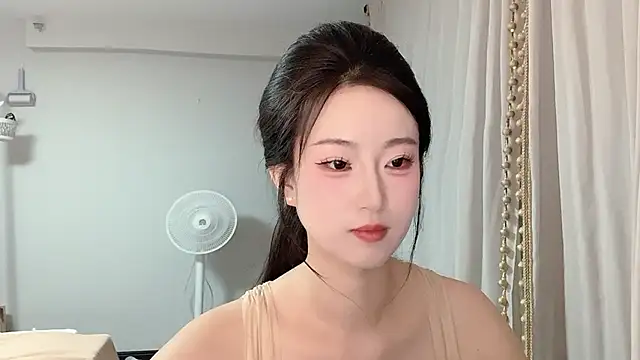 1X-yiyi online show from May 16, 2026, 12:04 pm
