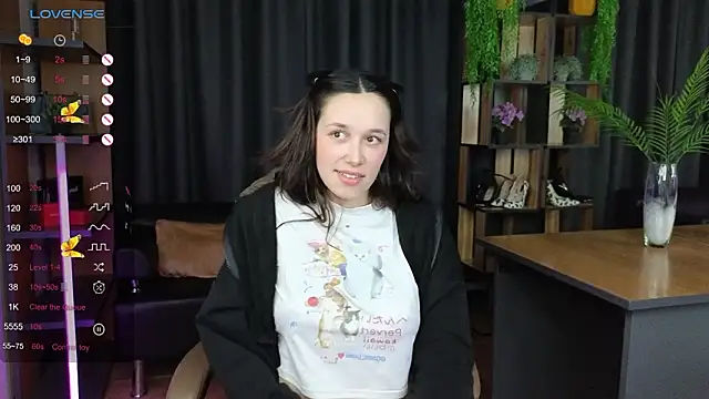 Amina JonsX online show from March 19, 2026, 12:42 pm