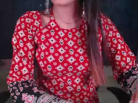 Snapshot of Naughty_Nisha19 chatting on May 9, 2026, 7:35 am Naughty Nisha19 online show from May 9, 2026, 7:35 am