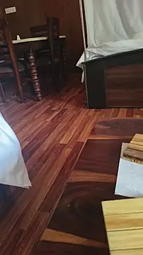 Snapshot of xyz_2giT chatting on April 13, 2026, 5:35 am xyz 2giT online show from April 13, 2026, 5:35 am