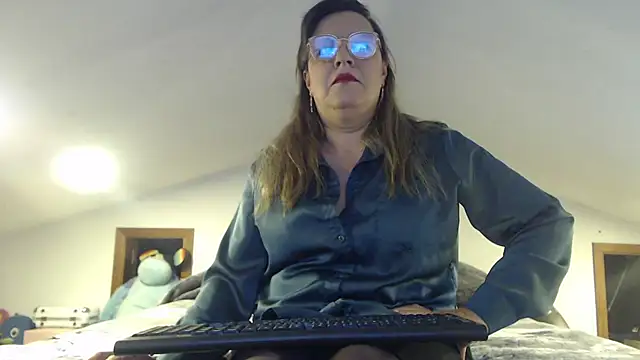 Snapshot of Malu_617 chatting on March 23, 2026, 4:16 am Malu 617 online show from March 23, 2026, 4:16 am