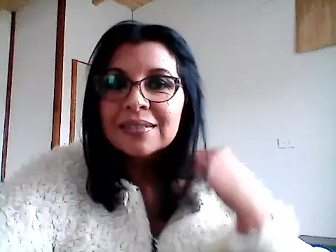 Snapshot of Negritta45 chatting on May 7, 2026, 6:57 pm Negritta45 online show from May 7, 2026, 6:57 pm