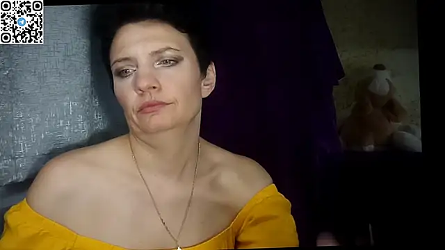 HotMamaQueen234 online show from June 15, 2026, 7:38 pm