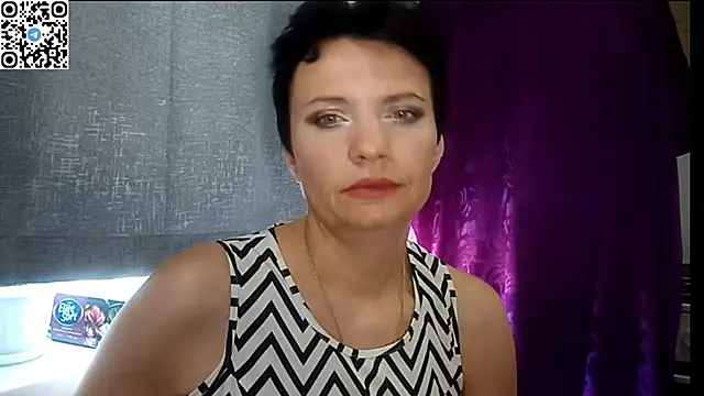 HotMamaQueen234 online show from June 18, 2026, 12:09 pm