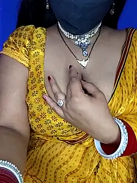 Snapshot of Miss_roohi chatting on July 18, 2026, 11:30 pm Miss roohi online show from July 18, 2026, 11:30 pm