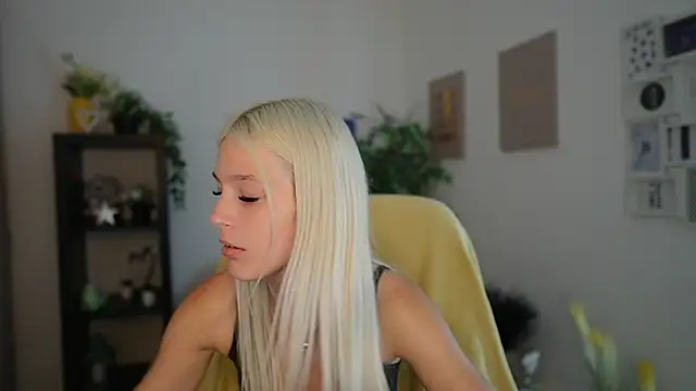 Luna Grace18 online show from July 13, 2026, 1:58 pm