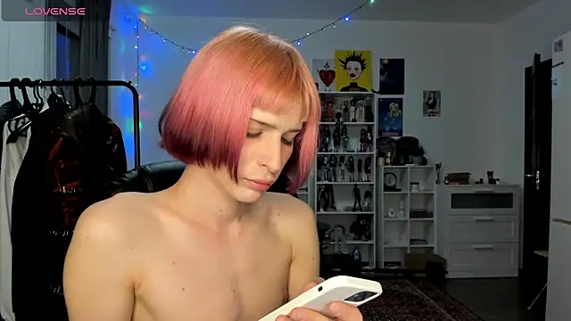 Snapshot of sweet_peach___ chatting on April 15, 2026, 7:58 pm sweet peach online show from April 15, 2026, 7:58 pm