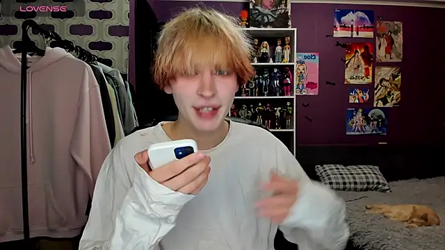 Snapshot of sweet_peach___ chatting on July 5, 2026, 7:43 pm sweet peach online show from July 5, 2026, 7:43 pm