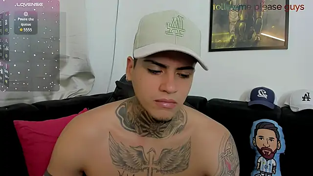 sweetlatinoboy online show from April 29, 2026, 11:25 am