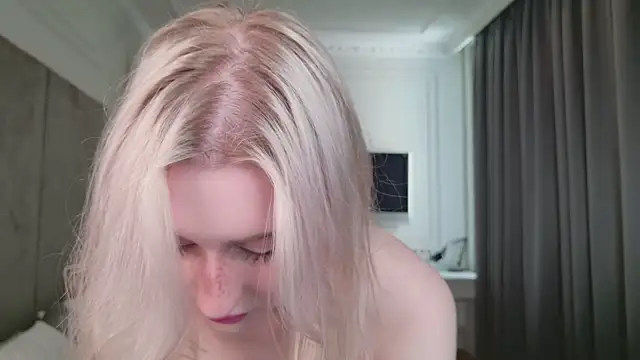 Snapshot of oh__lily chatting on July 31, 2026, 1:32 pm oh lily online show from July 31, 2026, 1:32 pm
