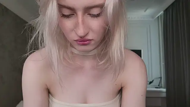 Snapshot of oh__lily chatting on August 1, 2026, 2:27 pm oh lily online show from August 1, 2026, 2:27 pm