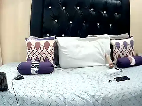 Snapshot of Blackberryxxx16 chatting on May 11, 2026, 5:43 pm Blackberryxxx16 online show from May 11, 2026, 5:43 pm