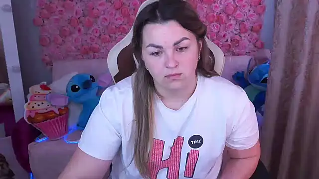 Snapshot of AlissyaGrayy chatting on June 3, 2026, 5:43 am AlissyaGrayy online show from June 3, 2026, 5:43 am